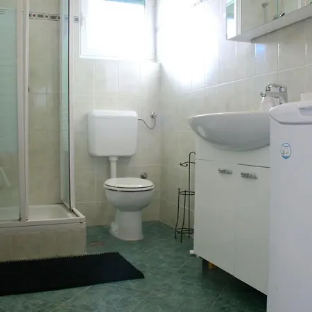 Rube 2 Fuer 4 Personen By Interhome דירה