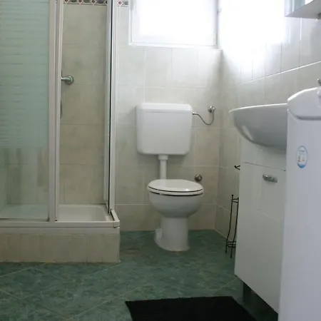 דירה Rube 2 Fuer 4 Personen By Interhome פרימוסטן