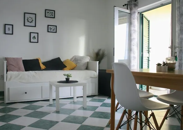 Apartment Rube 2 Fuer 4 Personen By Interhome Primosten